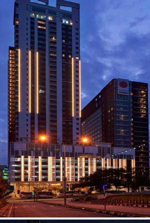 Suasana Jb At Jb Center Luxury Modern & Rustic 1Br Apt For Bussiness,Vacation Trips Johor Bahru Zewnętrze zdjęcie